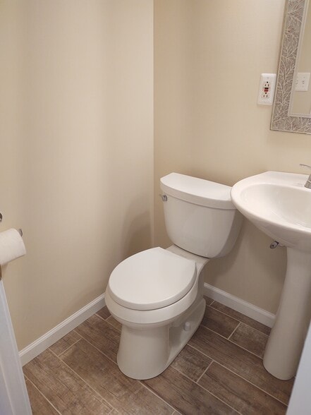 Building Photo - 41154 N Woodbury Green Dr