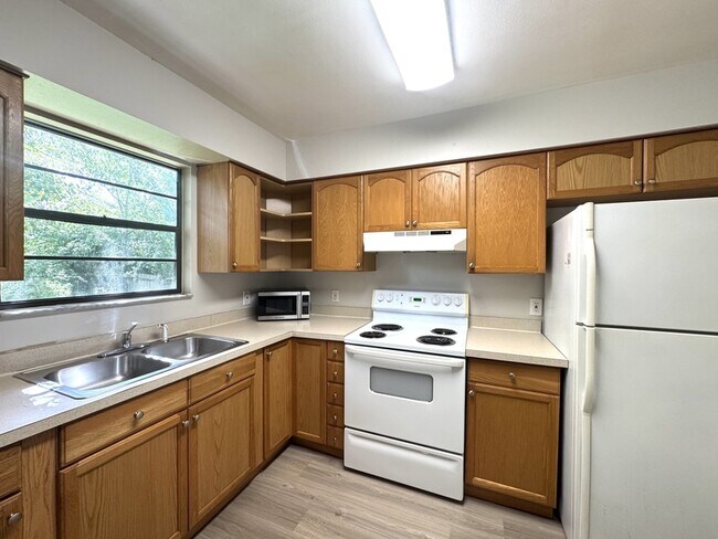 Building Photo - 3450 Harrow Ln
