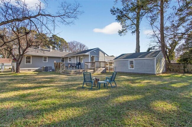 Building Photo - 32 Warren Dr