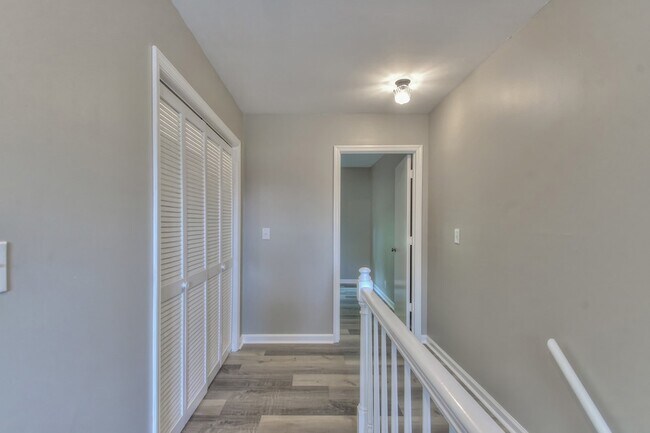 Building Photo - 2344 Tally Green Ct
