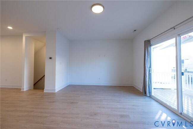 Building Photo - 15309 Sunray Aly