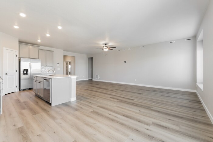 Building Photo - 9452 Truckee Ct