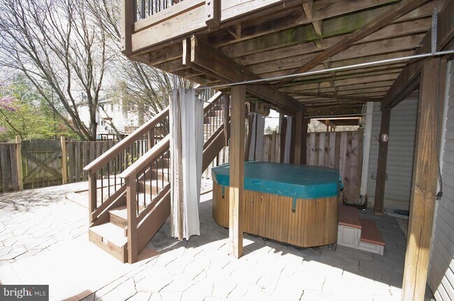 Building Photo - 419 Davis Ave SW