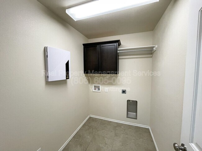 Building Photo - 7418 102nd St
