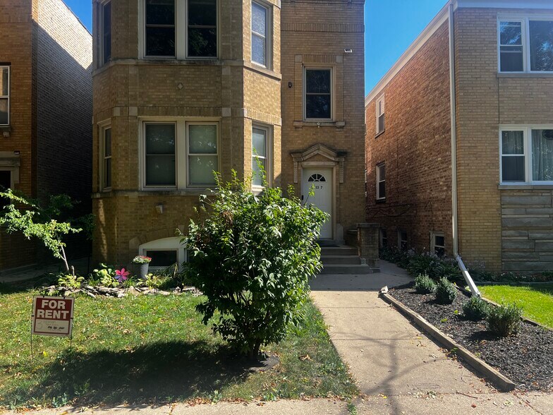 Primary Photo - 5437 N Sawyer Ave