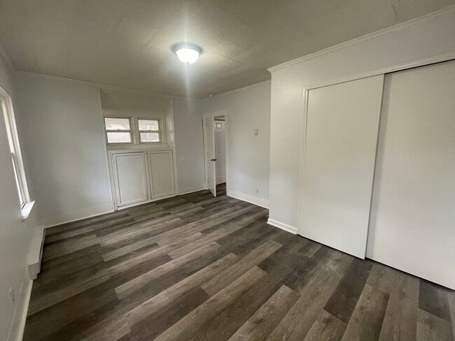 Building Photo - Welcome to your next chapter in comfort, c...