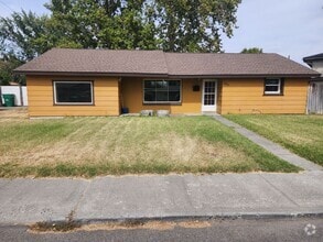 Building Photo - Downtown Kennewick Location