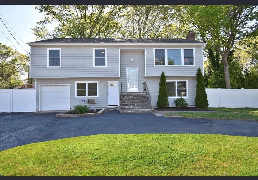 Building Photo - 90 Dorchester Rd