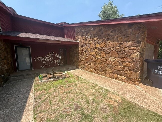 Building Photo - 7407 Kings Manor Ct