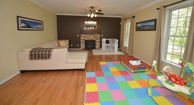 Building Photo - STATELY CUSTOM HOME IN EAGLE HARBOR, ISLE OF WIGHT/CARROLLTON VA!!