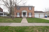 Building Photo - Rooms for Rent in a 6-Bedroom Home