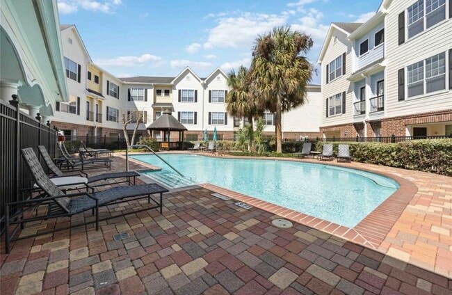 Building Photo - 9200 Westheimer Rd