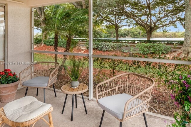 Building Photo - 2020 SE 5th Pl