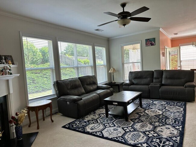 Building Photo - 5860 White Creek Run