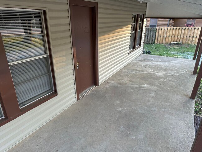 Building Photo - Available Now! Spacious 2 Bedroom, 1 Bathroom with Bonus Room & Huge Backyard