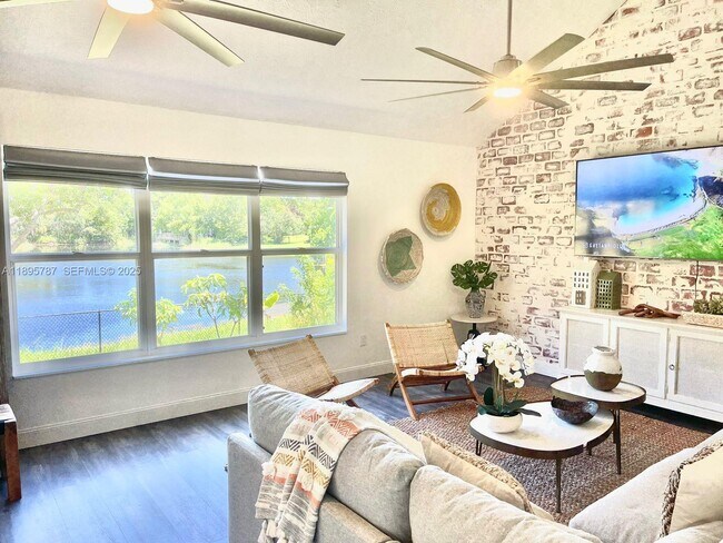 Building Photo - 4700 Regina Dr