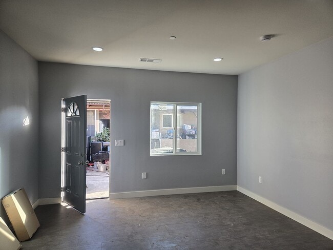 Building Photo - 9538 Prichard St