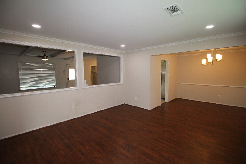 Building Photo - 8207 Sharpcrest St