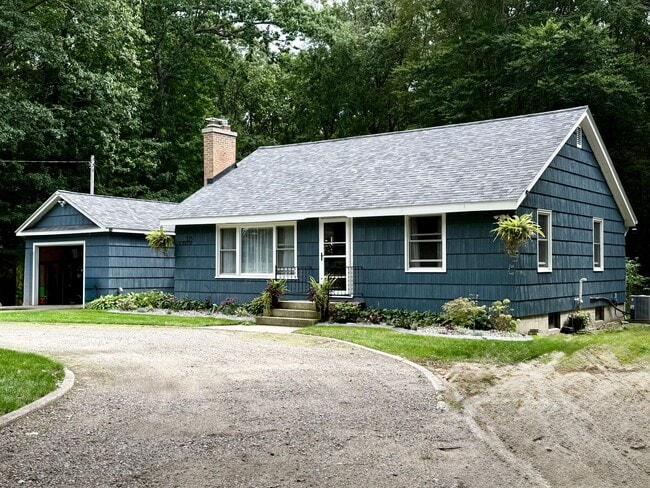 Building Photo - Two Bedroom Home in Muskegon