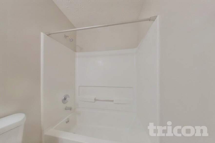 Building Photo - 3886 Ligney Creek Ct