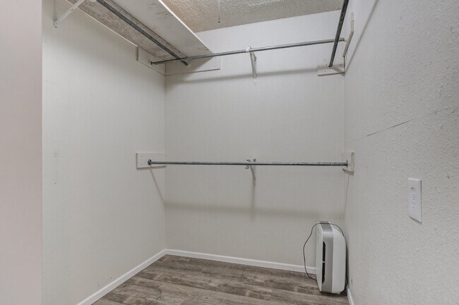 Building Photo - 4 Bed 3 Bath Pre-lease in Central Lubbock!!!