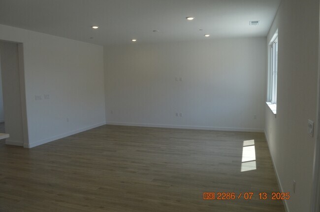 Building Photo - 8940 Pso Del Campo