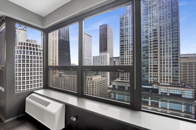 Building Photo - 30 E Huron St