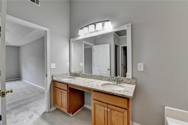 Building Photo - 5229 Pine Branch Ct