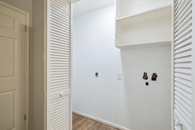 Building Photo - 13603 Woodchester Dr