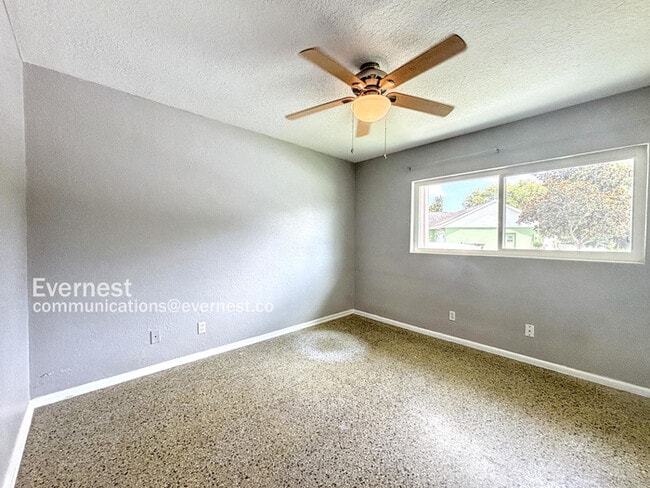 Building Photo - 8210 Mara Vista Ct