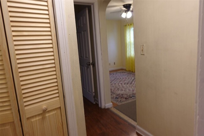 Building Photo - 57 Fowler Ave