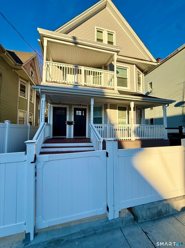 Building Photo - 414 Wood Ave