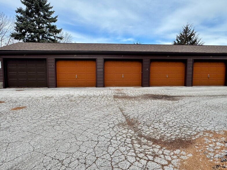 Building Photo - 1211 48th Ave