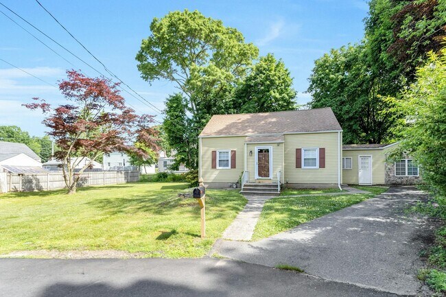 Building Photo - 124 Minturn Pl