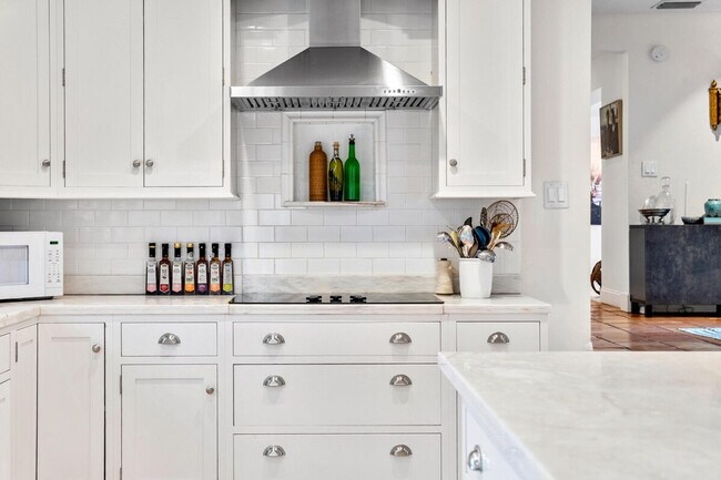 Building Photo - 3399 70th Ln N