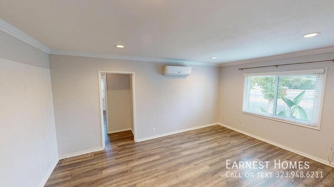 Building Photo - 5917 White Oak Ave