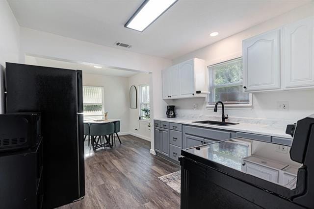 Building Photo - 660 16th NE