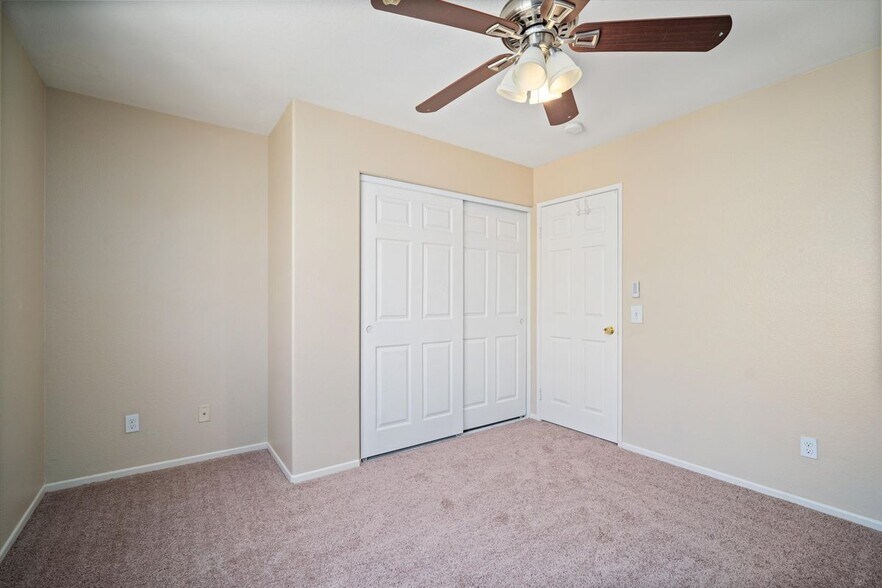 Building Photo - 26426 Mare Ln