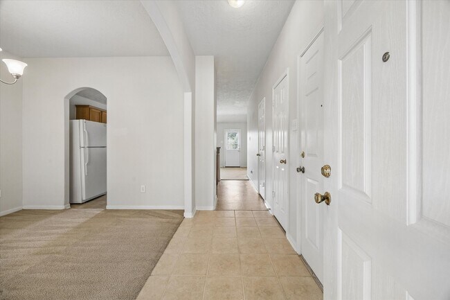Building Photo - 8022 Indian Desert Dr