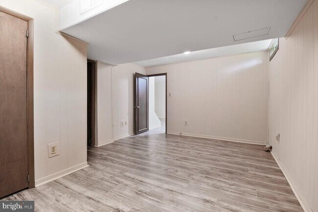 Building Photo - 8217 Lochinver Ln