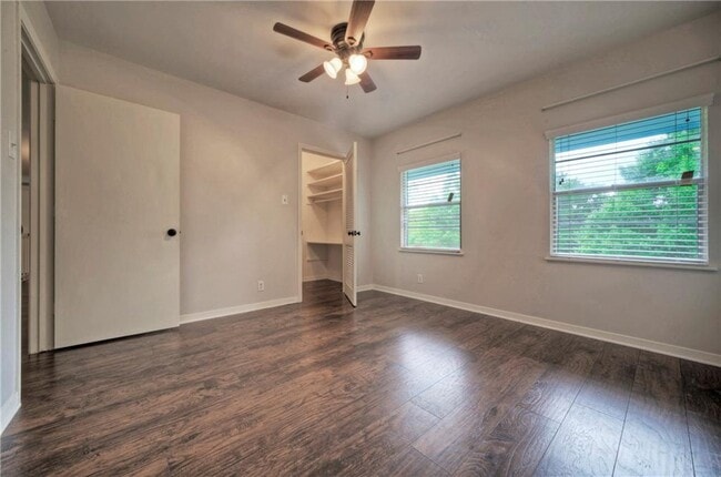 Building Photo - 2105 Rabb Rd