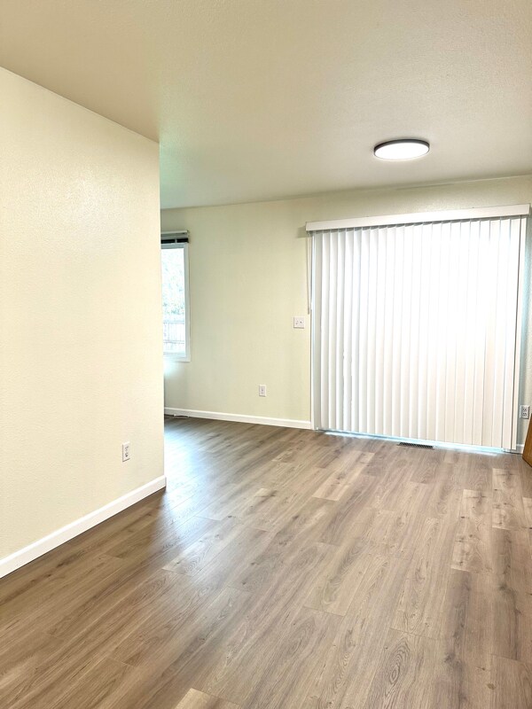 Building Photo - 8150 Little Dipper Ave