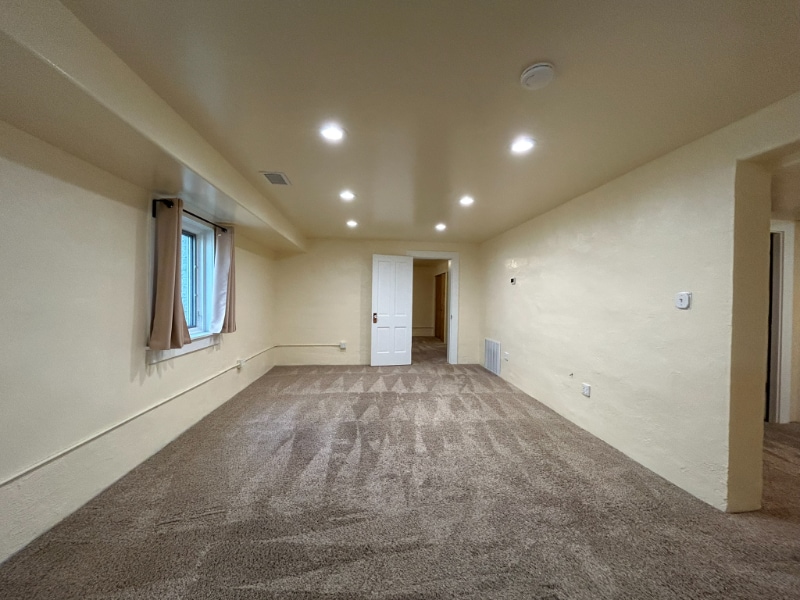 Building Photo - 1449 S University Blvd