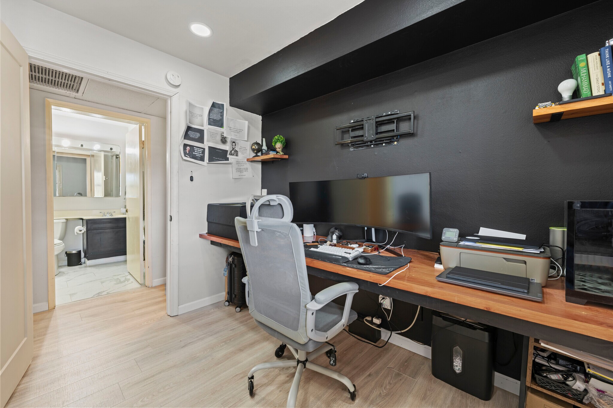 Building Photo - 18122 Sundowner Way