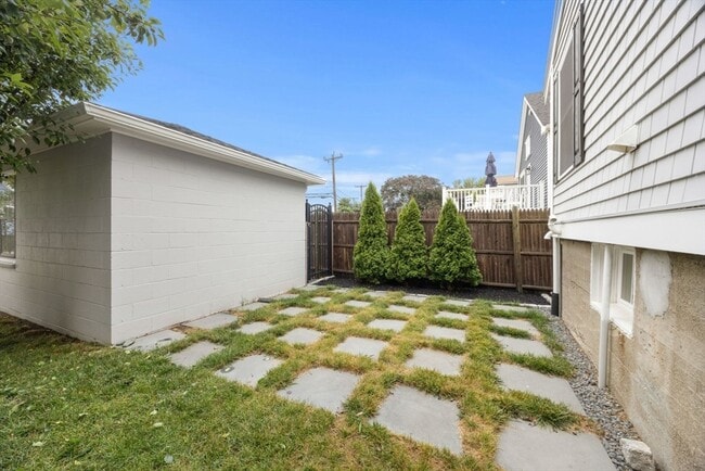 Building Photo - 543 Nantasket Ave