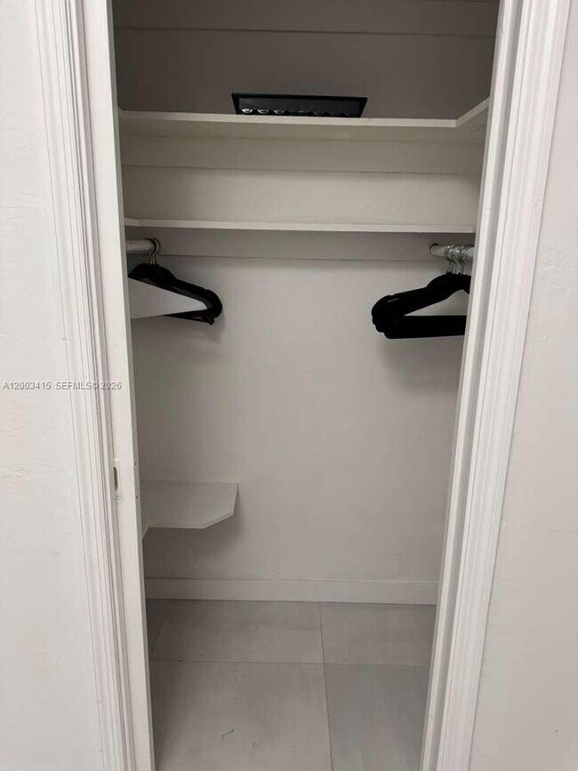 Building Photo - 3600 SW 26th St