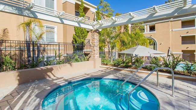 Spa/Jacuzzi - 3101 Sawtelle Blvd