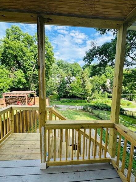 Deck off kitchen (will be painted) - 514 Delta Ave