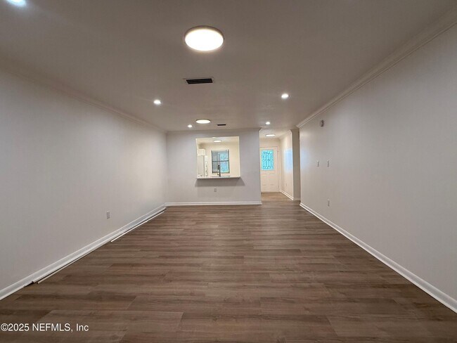 Building Photo - 1604 Arcadia Dr