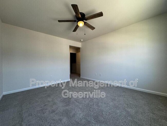 Building Photo - 745 Embark Cir